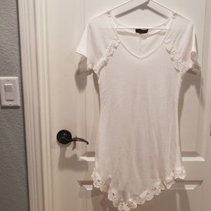 White, fitted tunic
